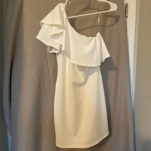 WHITE ONE SHOULDER DRESS